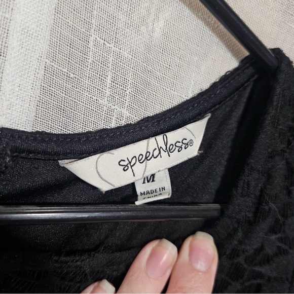 Girl’s Black and White Sleeveless Party  Dress - Picture 3 of 3